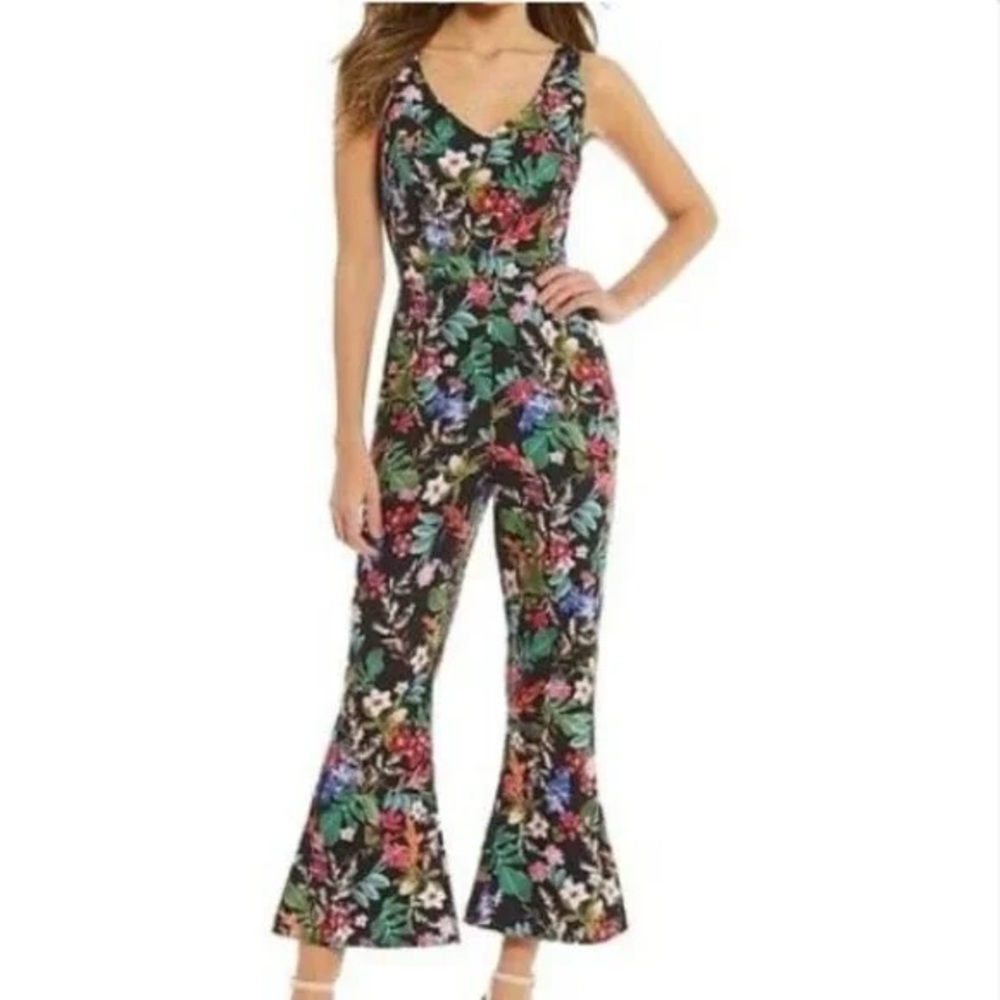 New‎ Gianni Bini “Sophia” Floral Print Women's Jumpsuit Sz 8